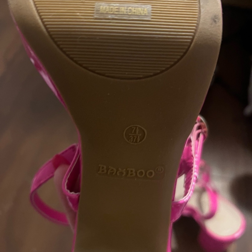 pink heels - Picture 3 of 3